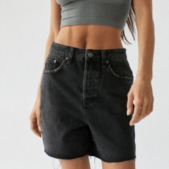 BDG Black Wash Bermuda Cutoff Mom High Rise Raw Hem Distressed Denim Shorts 25 - Picture 16 of 16